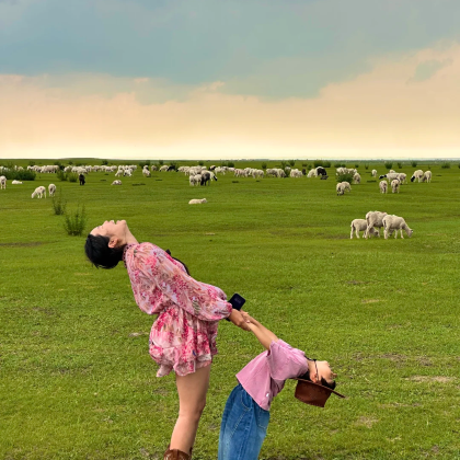 呼和浩特+辉腾锡勒草原+乌兰哈达火山地质公园+库布齐沙漠2日1晚跟团游