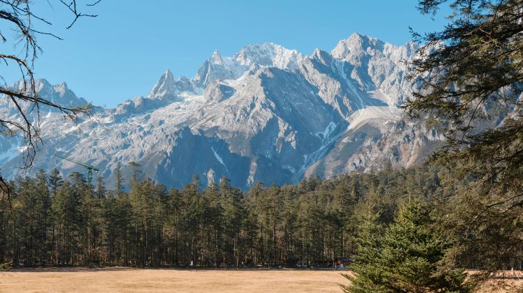 6D5N · Private Tours · Jiuzhaigou + Huanglong+ Panda Valley + Dujiangyan + Mt. Siguniang - Summer Escape - Airport Transfer included - Free Time in Chengdu