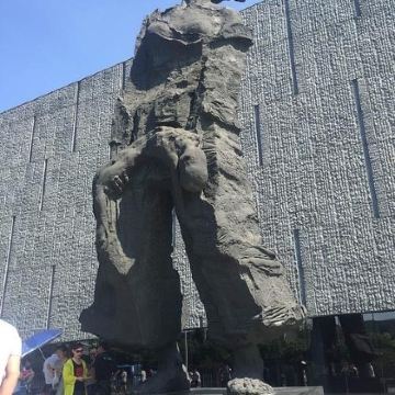 博物馆讲解·侵华日军南京大屠杀遇难同胞纪念馆半日亲子营【深度讲解专场 /亲子旅游（赠送入园）/预约不上改期或者全额退】