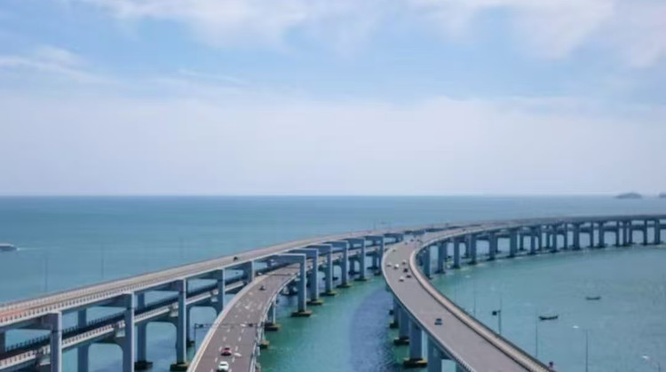 大连+老虎滩海洋公园+金石滩4日3晚跟团游