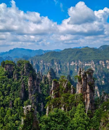 5D4N•Tianmen Mountain National Forest Park + Zhangjiajie National Forest Park + Zhangjiajie Grand Canyon (Glass Bridge) + Fenghuang Ancient Town