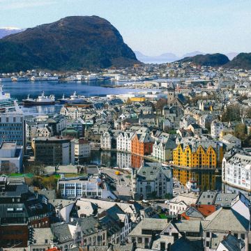 挪威+冰岛15日14晚跟团游