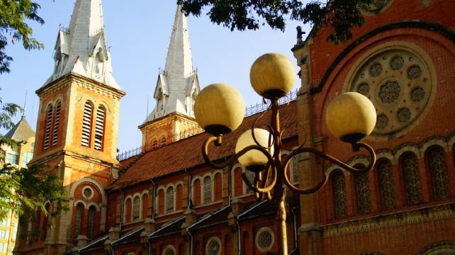 10-Day Classic Vietnam Tour from Hanoi to Ho Chi Minh City · Cu Chi Tunnel, Ha Long Bay