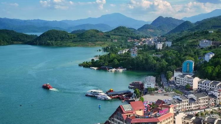 3-Day Gaoyi Mountain Tourism Resort + Dongjiang Lake Tourist Area