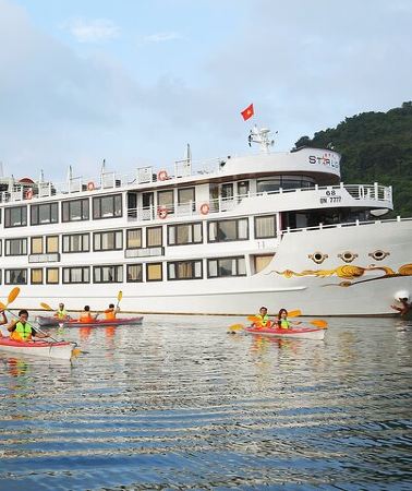 2D1N • Starlight Luxury Overnight Cruise 2 Days 1 Night Tour