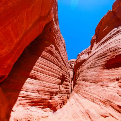 西安+延安+甘泉大峡谷+陕西波浪谷景区4日3晚跟团游