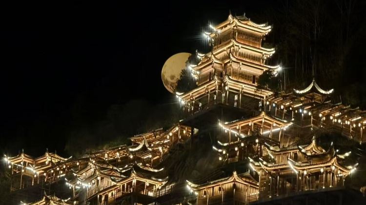 4-day 3-night · Private Tour · JiangxiVagoo Scenic Area + Mount Sanqing + Jingdezhen + Wuyuan Huangling