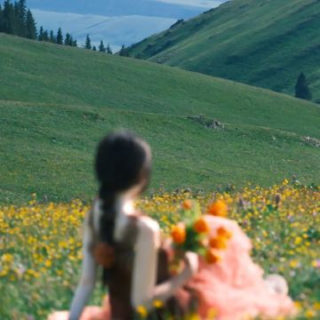 呼和浩特+辉腾锡勒草原+乌兰哈达火山地质公园+库布齐沙漠2日1晚自由行