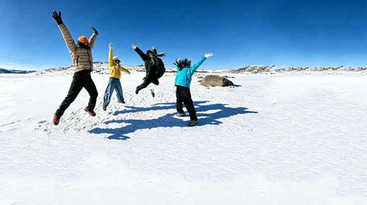 5-Day 8-person small group · Mohe, themed costume photoshoot & water-splashing freezing activity. Snow Train round-trip soft sleeper: Arctic Village, Ice and Snow World
