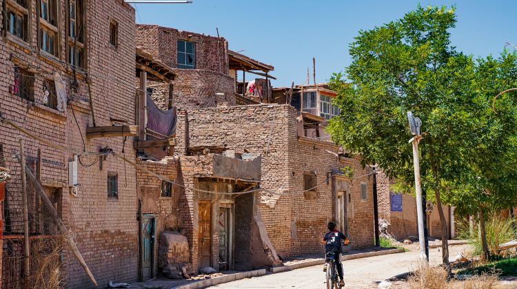 10-day 9-night · Private Tour · Xinjiang + Urumqi + Southern Xinjiang + Kashgar + Pamirs Plateau