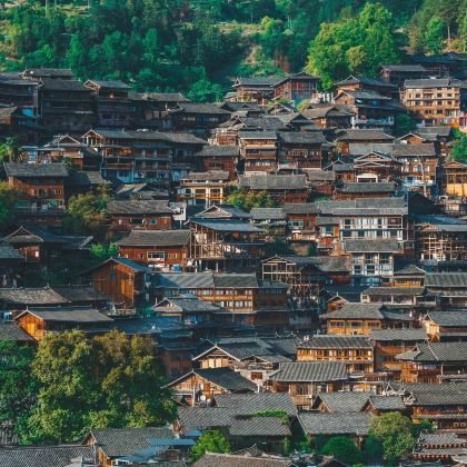 贵阳+黄果树+西江千户苗寨+荔波+梵净山7日6晚自由行