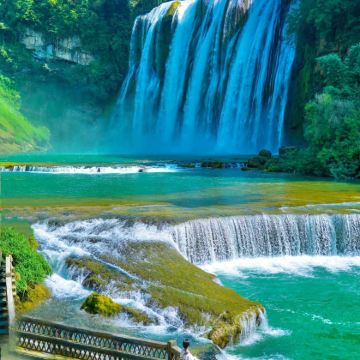 贵阳+黄果树景区+荔波小七孔景区+西江千户苗寨+梵净山+遵义会议会址+遵义市仁怀茅台酒镇旅游景区+赤水丹霞旅游区·大瀑布+四洞沟景区+赤水竹海公园+丙安古镇+重庆9日8晚拼小团