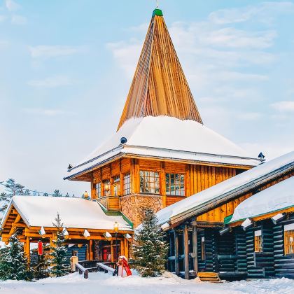 芬兰罗瓦涅米+萨尼色尔卡5日4晚私家团