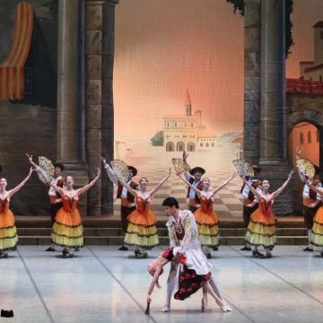 哈萨克斯坦阿拉木图+科尔赛湖+卡因迪湖+恰仑峡谷国家公园+泰姆格里考古景观岩刻+琼布拉克6日5晚私家团