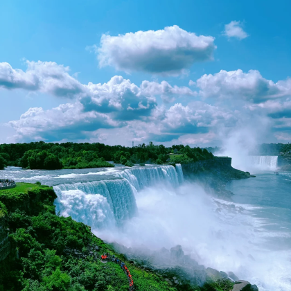 加拿大东西海岸+加拿大落基山脉+汤卜朗山地区国家公园+阿尔冈金省立公园14日跟团游