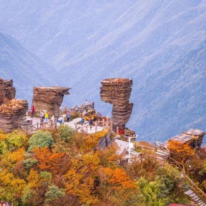 贵州梵净山+铜仁大峡谷+湖南湘西花垣边城旅游景区2日1晚跟团游