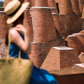 昆明+东川红土地+罗平+坝美世外桃源景区+普者黑景区+河口+蒙自+元阳+建水9日8晚私家团