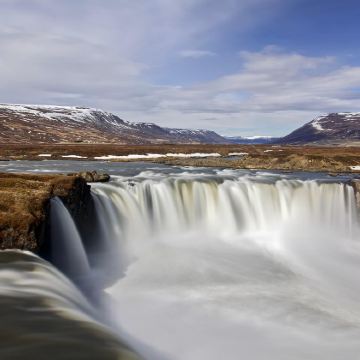 冰岛雷克雅未克+阿克雷里+基尔丘山7日6晚跟团游