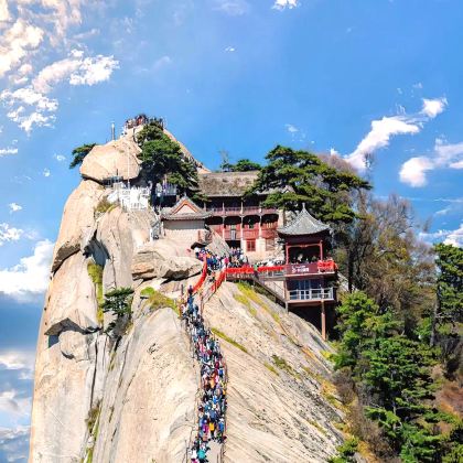 西安+延安+华山+兵马俑+华清宫+壶口瀑布6日5晚跟团游