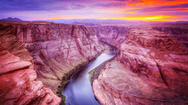 <10天>【拉斯段陆地头等舱+住黄石小木屋+2晚枫丹白露】·4大国家公园2大网红摄影地：3天2晚黄石15景+大峡谷+羚羊彩穴+布莱斯+洛杉矶自由行+免费接送机|木屋团