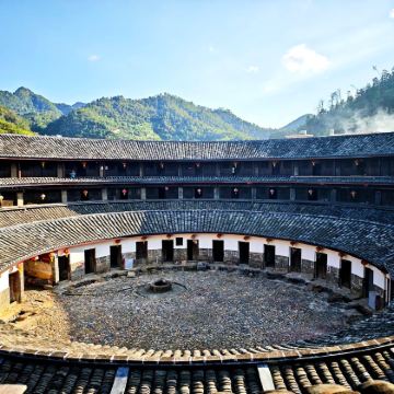 梅州+大埔+花萼楼+泰安楼+坪山梯田旅游区2日1晚私家团