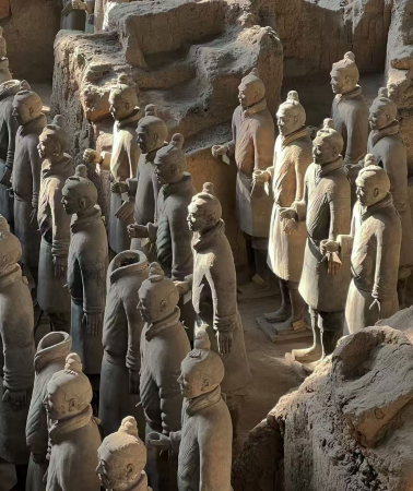 3D2N • 3-day 2-night small group tour: Xi'an Terracotta Army, either Shaanxi History Museum or Xi'an Museum,  Xi'an City Wall, Grand Tang Mall, and Mount Hua