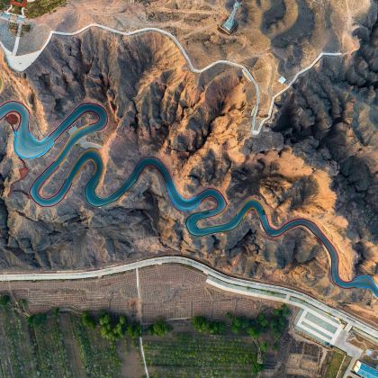 宁夏银川+中卫沙坡头+甘肃黄河石林国家地质公园6日5晚私家团