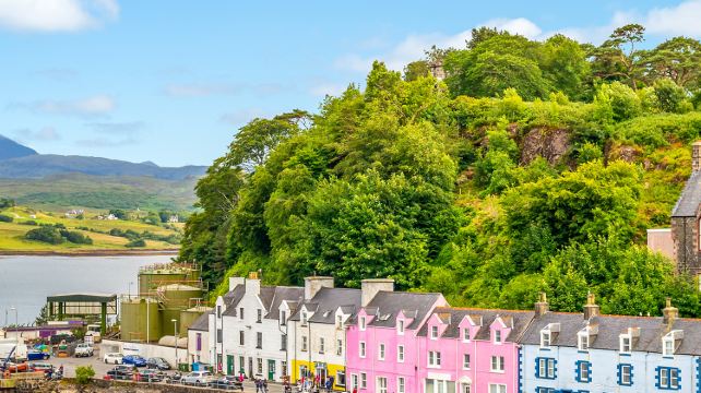 <6天>【保證發團 蘇格蘭+英格蘭+天空島經典之旅】·英國溫莎+牛津+蘇格蘭高地+愛丁堡+惠特比：天空島、溫德米爾湖區、格蘭芬南高架橋、艾琳多南堡、尼斯湖