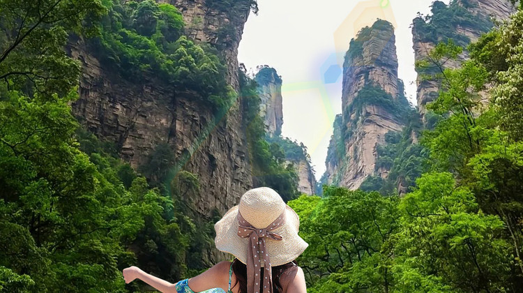 长沙+韶山旅游区+张家界+芙蓉镇+凤凰6日5晚私家团·咨询领券·全程包车|一车到底【湖南全景游：故居讲解员+景交全含】快速通道免排队『长沙酒店两晚任选+张家界纳百利2晚连住+凤凰堂舍·见山OR江景客栈』 赠：沱江夜游