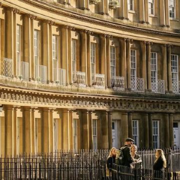 英国11日10晚私家团