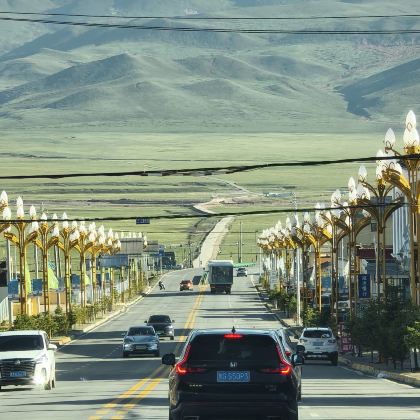 甘肃嘉峪关+榆林窟+莫高窟+鸣沙山月牙泉+敦煌4日3晚私家团