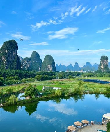 4D3N • Guilin + Yangshuo: Li River 3-star cruise & Yulong River bamboo rafting & Silver Cave exploration