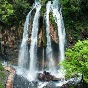 平武报恩寺+虎牙大峡谷2日1晚跟团游