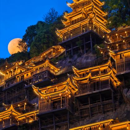 江西南昌+庐山市+婺源+三清山风景区+景德镇5日4晚跟团游