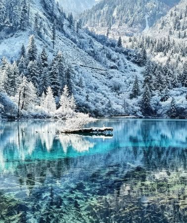 7D6N • Autumn & Winter Alpine Wonderland with Guaranteed Entry & Train Tickets: Jiuzhaigou, Huanglong, Panda Valley, Dujiangyan, Mt Emei & Chengdu City - Airport Transfer Included