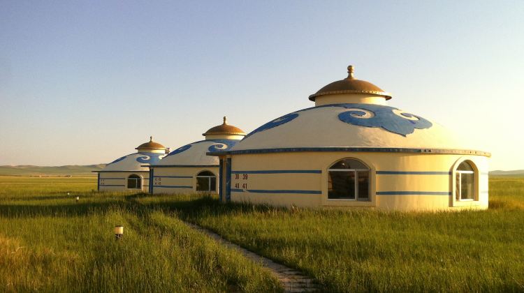 5-Day Scenic Inner Mongolia Private Tour from Hailar· Hulun Buir, Erguna, Manzhouli and Balhu Mongolian Tribe丨Black Mountain Head Riding Horse