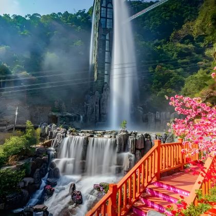 韶关+丹霞山+韶关市国家森林公园+莽山五指峰景区+风采楼+百年东街5日4晚私家团