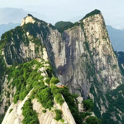 西安+延安+华山+兵马俑+华清宫+壶口瀑布6日5晚跟团游