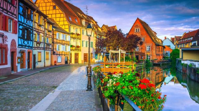 <7天>【鐵發 歐洲圈圈遊 戀上地中海】·法蘭克福/蘇黎世上團+湖上花園城+度假勝地盧塞恩+鐘錶之都日內瓦+法國童話小鎮安納西+教皇之城阿維尼翁+高迪之城巴塞羅那+童話小鎮科爾馬+中文都有陪同+無購物