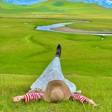 吉林长春+齐齐哈尔+呼伦贝尔大草原+额尔古纳湿地+漠河北极村+横道河子镇+镜泊湖风景区+长白山景区+丹东13日12晚跟团游