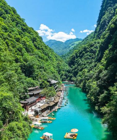8日7晚 • 恩施市+恩施大峽谷+鶴峰屏山旅遊景區+神農架風景區