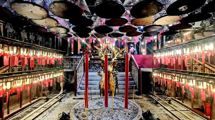 2D1N · Private Tours · Zen Journey: A 10-Hour Private Car Day Tour to Visit Hong Kong 's Distinctive Temples  No Hotel Included