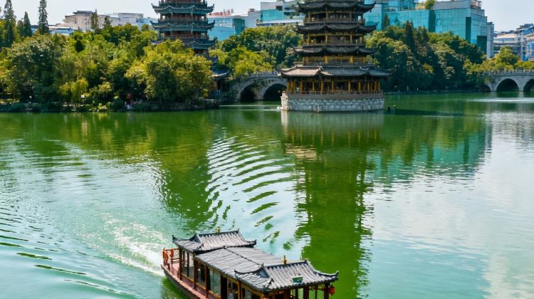 5D4N · Group Tours · Spiritlink Journey: GuangxiGuilin + Yangshuo+ Li River Scenic Area +Yulong River Bamboo Rafting