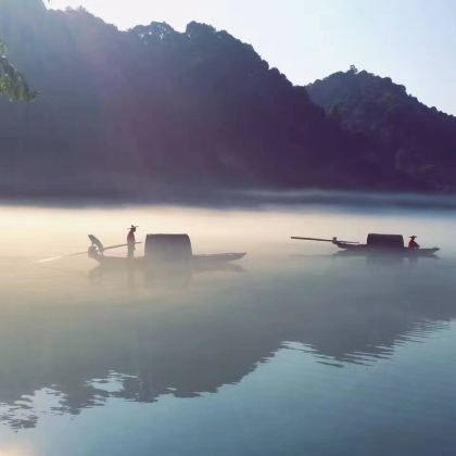 东江湖旅游区+高椅岭旅游区+莽山·五指峰景区+仰天湖大草原+白廊景区4日3晚私家团