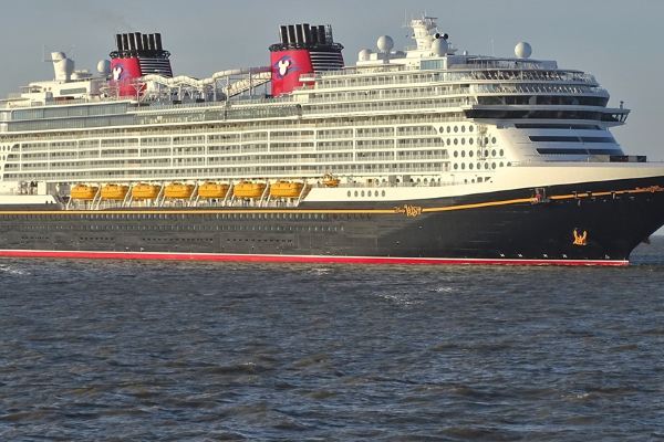 8 hari · Southampton - Greenock - Liverpool - Belfast - Portland - Southampton