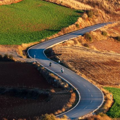 昆明+抚仙湖+建水+河口+元阳+蒙自+普者黑风景区+坝美世外桃源景区+东川红土地11日10晚拼小团