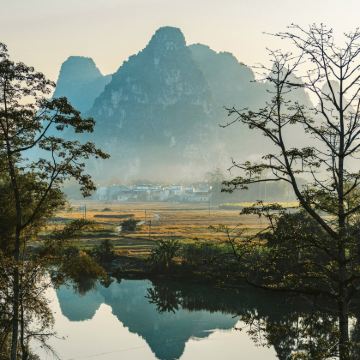 广西南宁+巴马+德天跨国瀑布景区通灵峡谷+北海涠洲岛7日6晚私家团