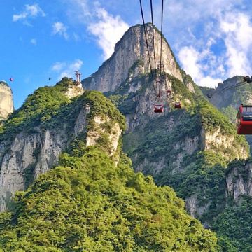 张家界+武陵源区+天门山国家森林公园2日1晚跟团游