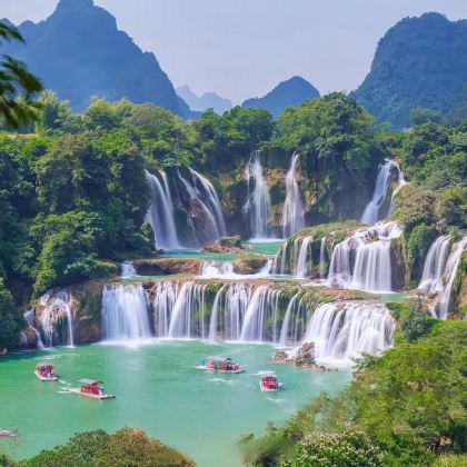 广西南宁+德天跨国瀑布景区+古龙山大峡谷+北海6日5晚跟团游