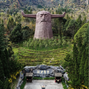 历史人文·武汉宜昌神农架6日亲子营·武汉大学名校解码 学子面对面，黄鹤楼诗词大会+湖北省博物馆，东湖听涛+三峡大坝，屈原故里+两坝一峡游轮/高峡平湖游轮+神农祭坛，神农架自然保护区，大九湖湿地公园